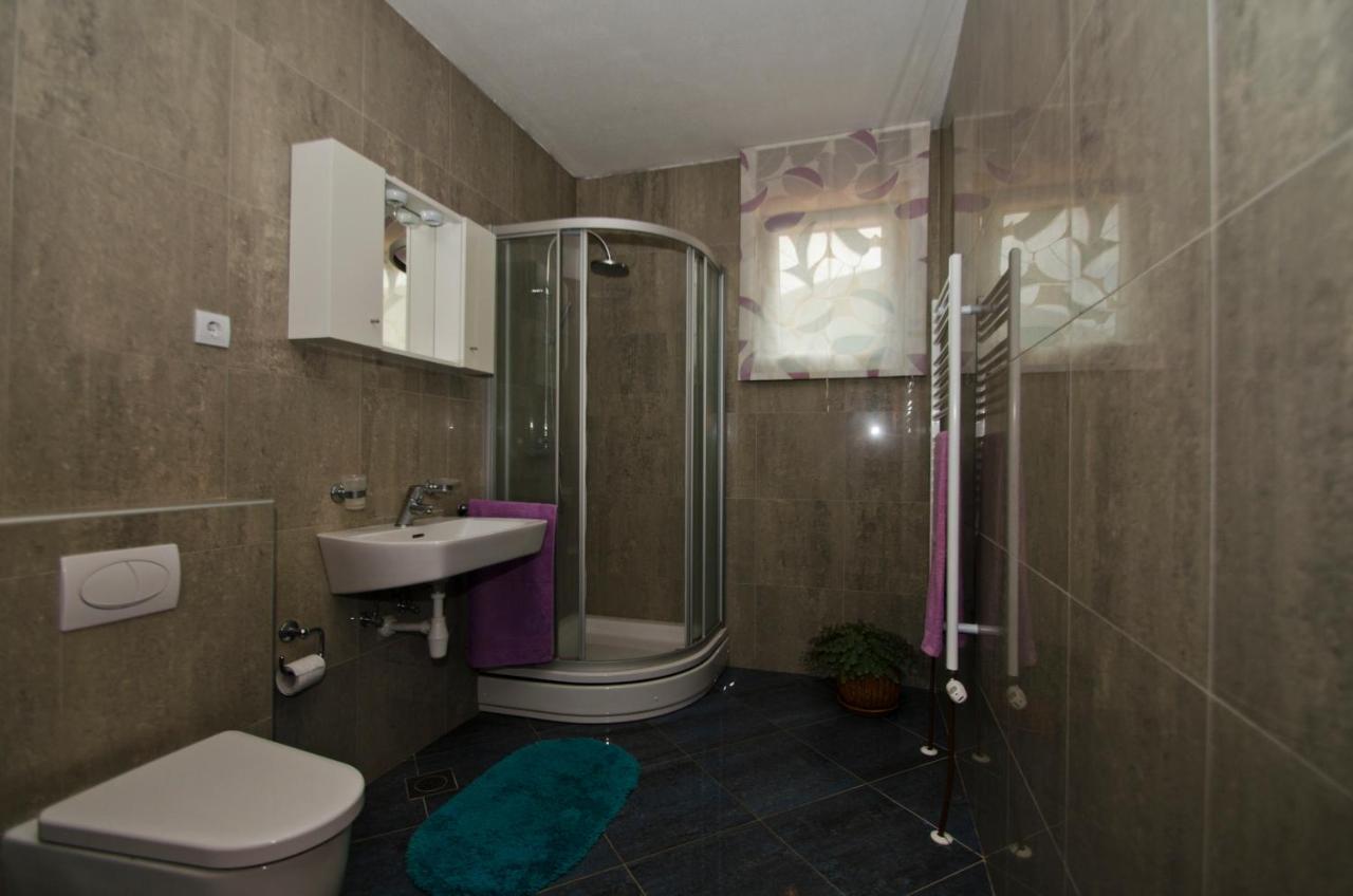 Rooms Leda Vrlika Bagian luar foto